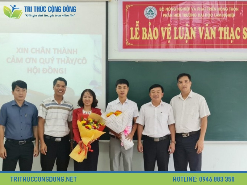 Bảo vệ luận văn thạc sĩ tiếng Anh là gì?