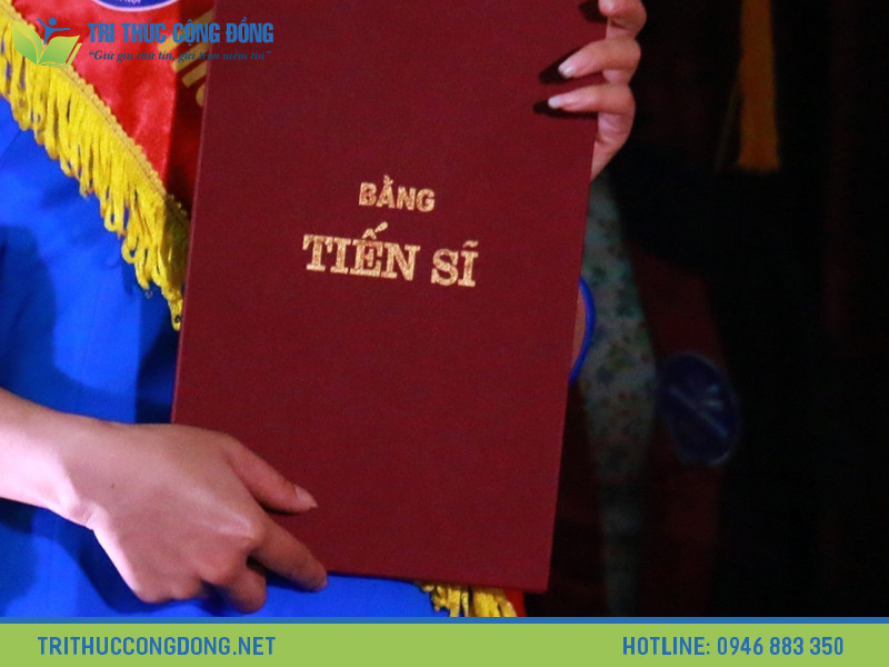 Tiến sĩ là cấp bậc cao nhất trong hệ thống giáo dục đại học Tiến sĩ là cấp bậc cao nhất trong hệ thống giáo dục đại học